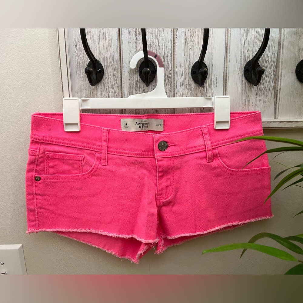 Abercrombie & Fitch Women's Hot Pink Stretchy Denim Cutoff Shorts, Size 4
